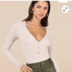 Lulu's Cream Ribbed V-Neck Button-Up Top